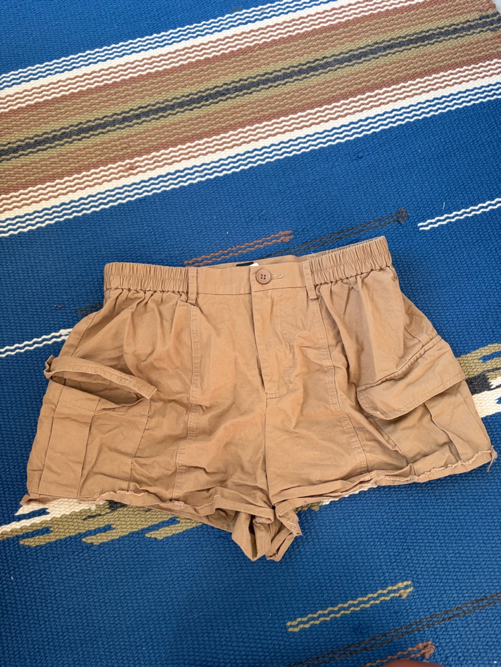 Casual Cargo Waistband Women Shorts - Tan